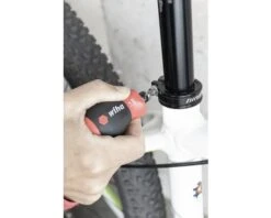 WIHA Schroevendraaier Stubby Met Bitmagazijn 13 WIHA Schroevendraaier Stubby Met Bitmagazijn -Wolfcraft Shop DV 8 10394865 04 4c NL 20210121194651